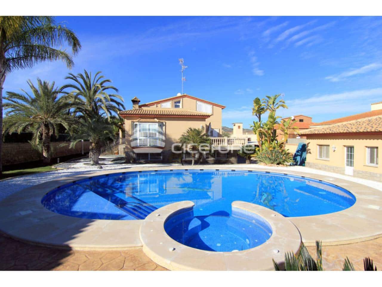 4 soveværelse Villa til salg i Benaguasil med swimmingpool garage - € 850.000 (Ref: 2792662)