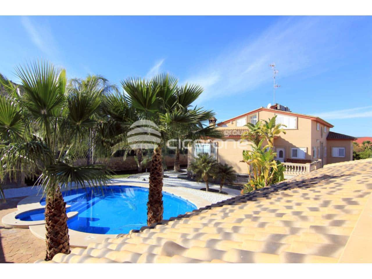 4 soveværelse Villa til salg i Benaguasil med swimmingpool garage - € 850.000 (Ref: 2792662)