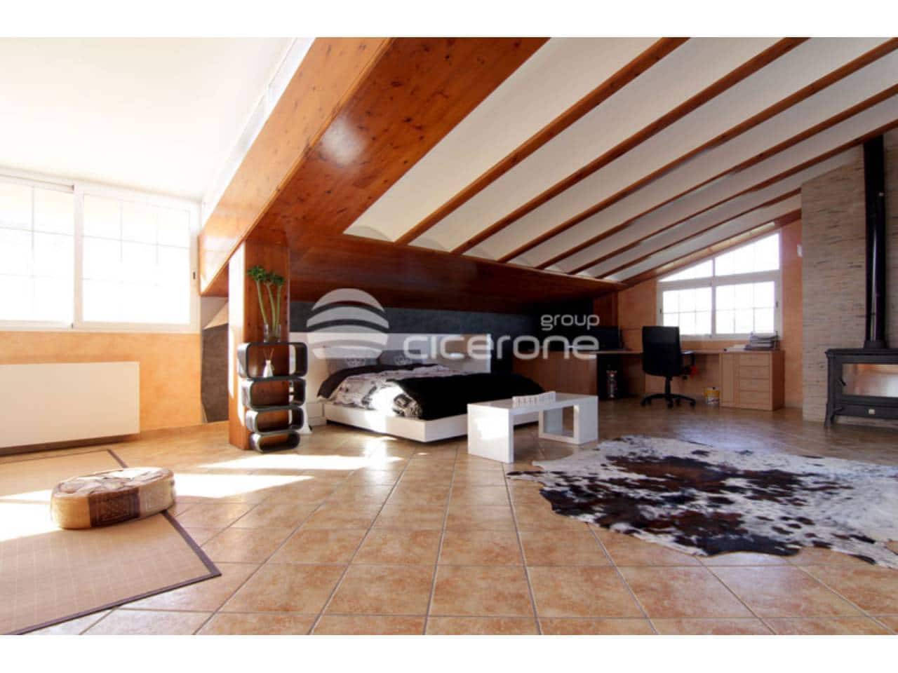 4 soveværelse Villa til salg i Benaguasil med swimmingpool garage - € 850.000 (Ref: 2792662)