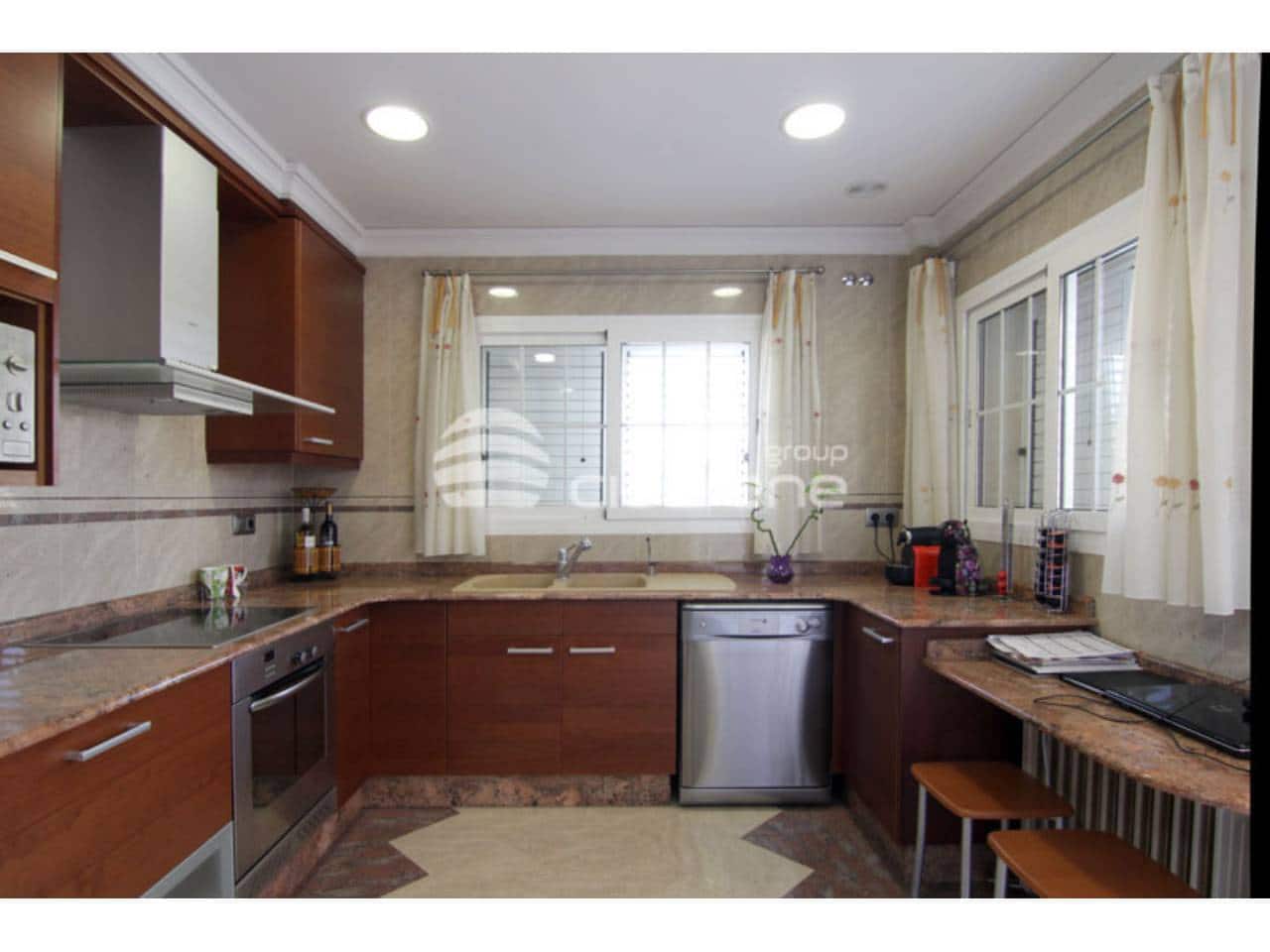 4 soveværelse Villa til salg i Benaguasil med swimmingpool garage - € 850.000 (Ref: 2792662)