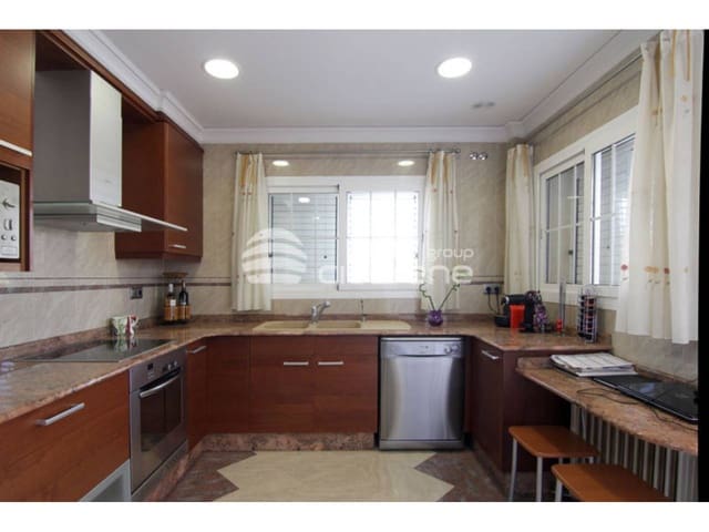 4 bedroom Villa for sale in Benaguasil with pool garage - € 850,000 (Ref: 2792662)