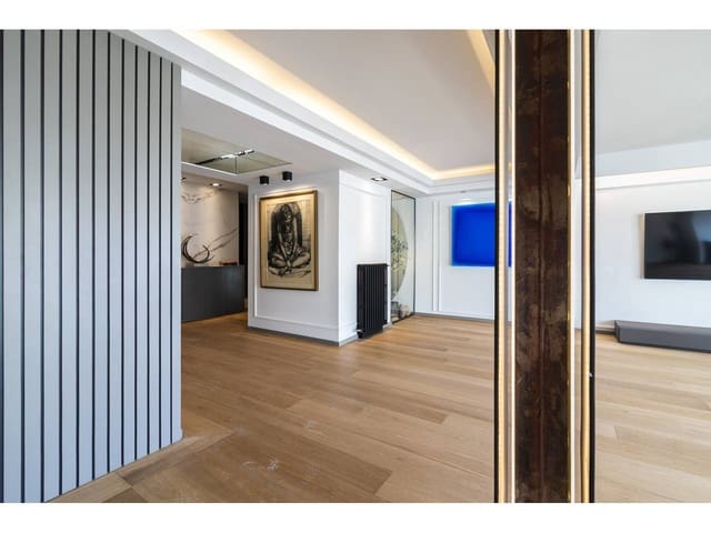 3 bedroom Flat for sale in Sant Francesc, Valencia city with garage - € 1,100,000 (Ref: 5669154)