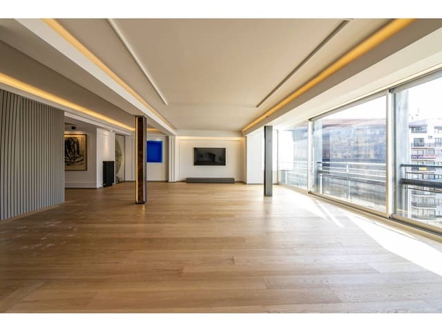 3 bedroom Flat for sale in Sant Francesc, Valencia city with garage - € 1,100,000 (Ref: 5669154)