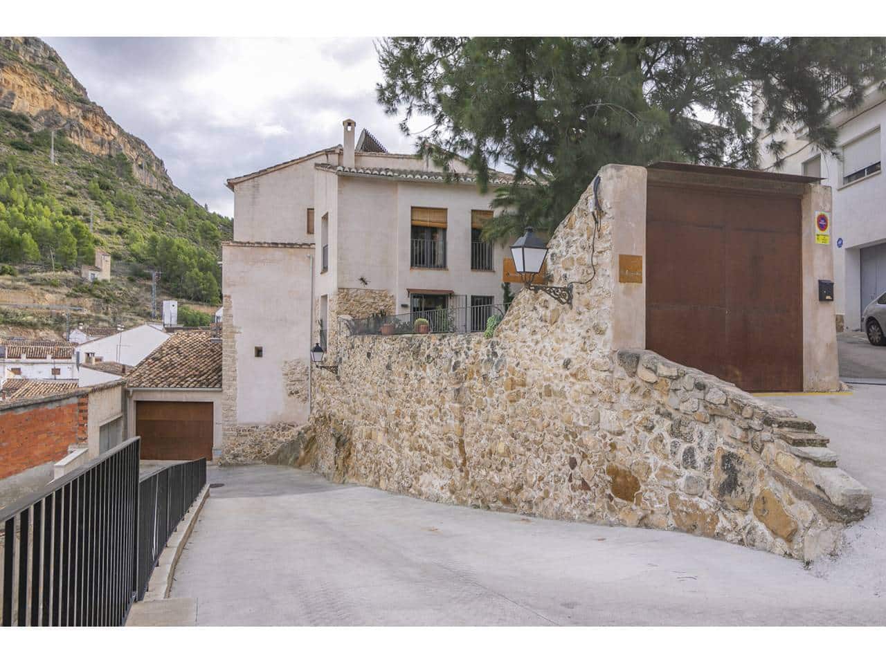 9 soveværelse Villa til salg i Chulilla med swimmingpool - € 1.000.000 (Ref: 5833836)