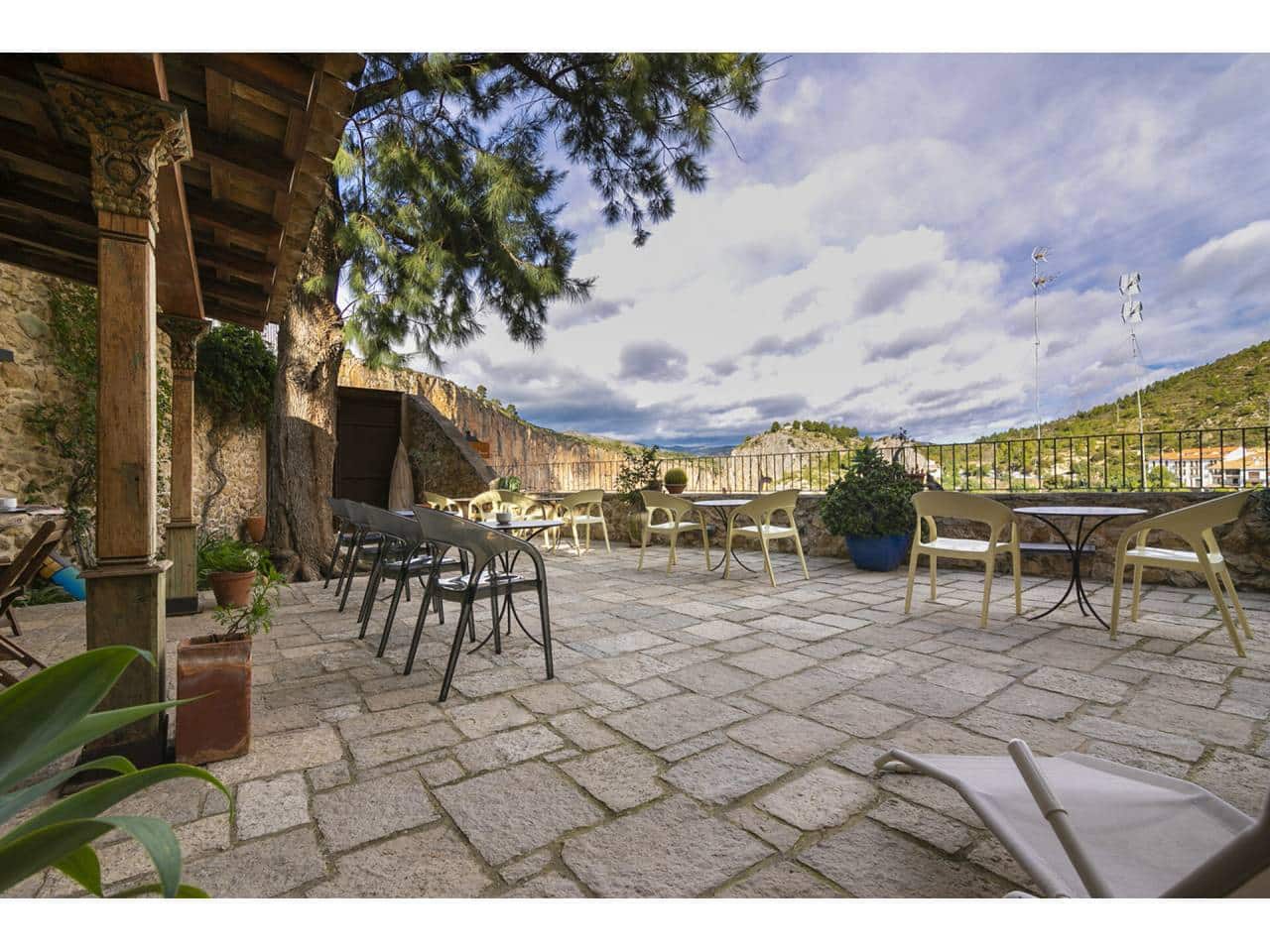 9 soveværelse Villa til salg i Chulilla med swimmingpool - € 1.000.000 (Ref: 5833836)