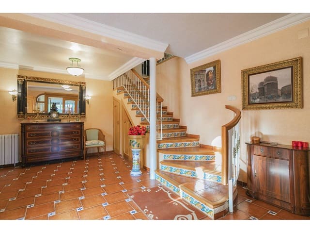 5 soveværelse Villa til salg i Picassent med swimmingpool garage - € 970.000 (Ref: 5886524)