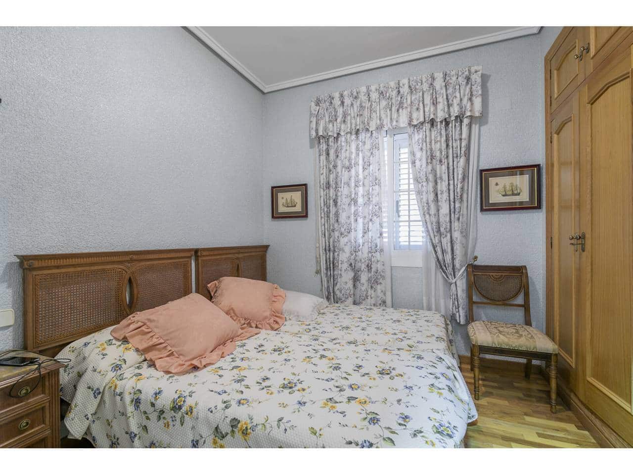 5 bedroom Villa for sale in Picassent with pool garage - € 970,000 (Ref: 5886524)