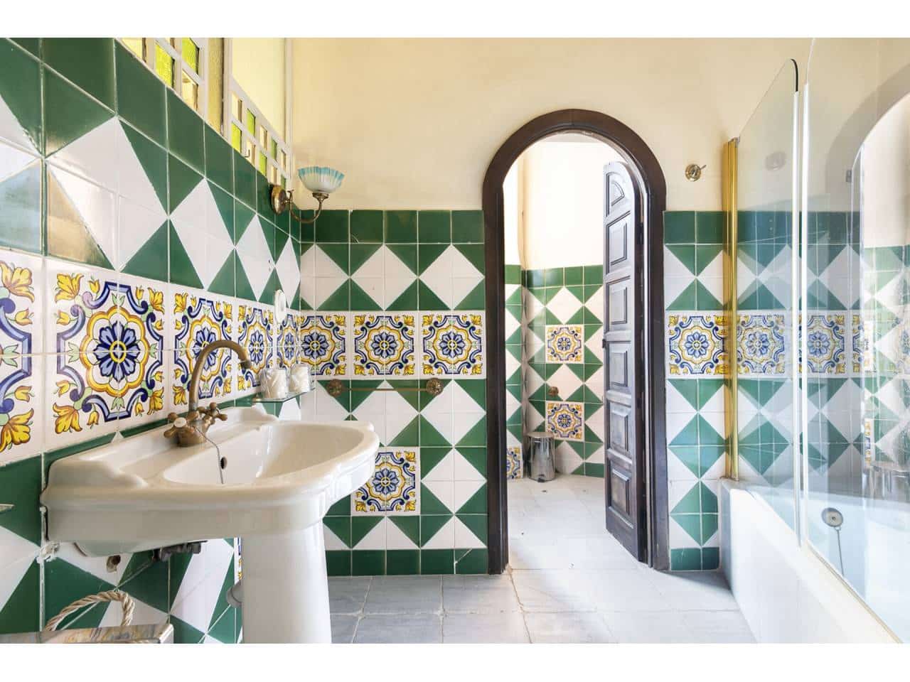 9 soveværelse Hotel til salg i Xativa - € 700.000 (Ref: 6366385)