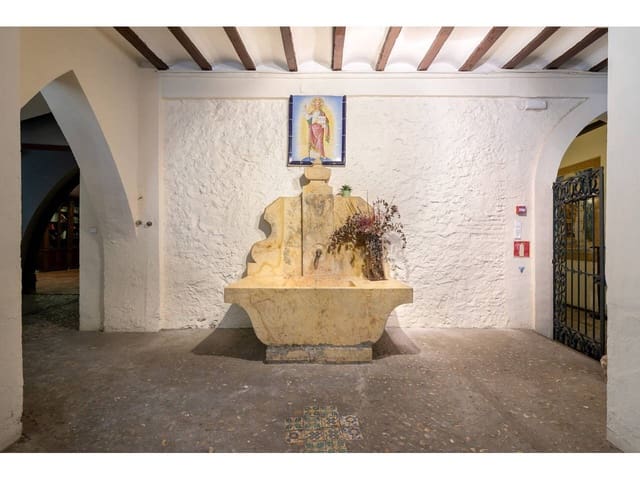 9 bedroom Hotel for sale in Xàtiva - € 700,000 (Ref: 6366385)