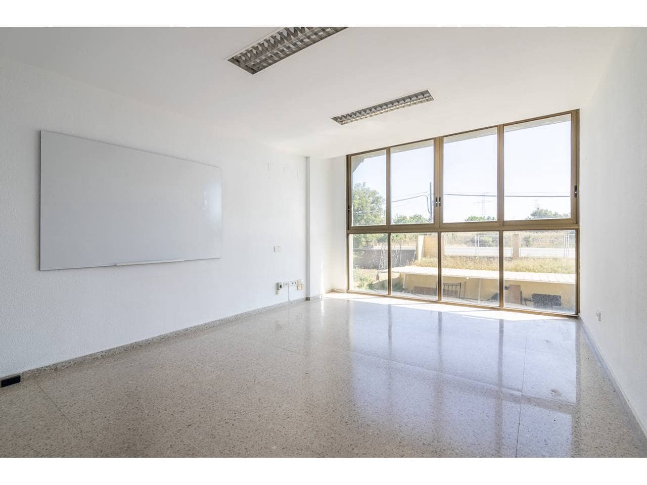 Entreprise à vendre à Paterna - 1 500 000 € (Ref: 6923703)