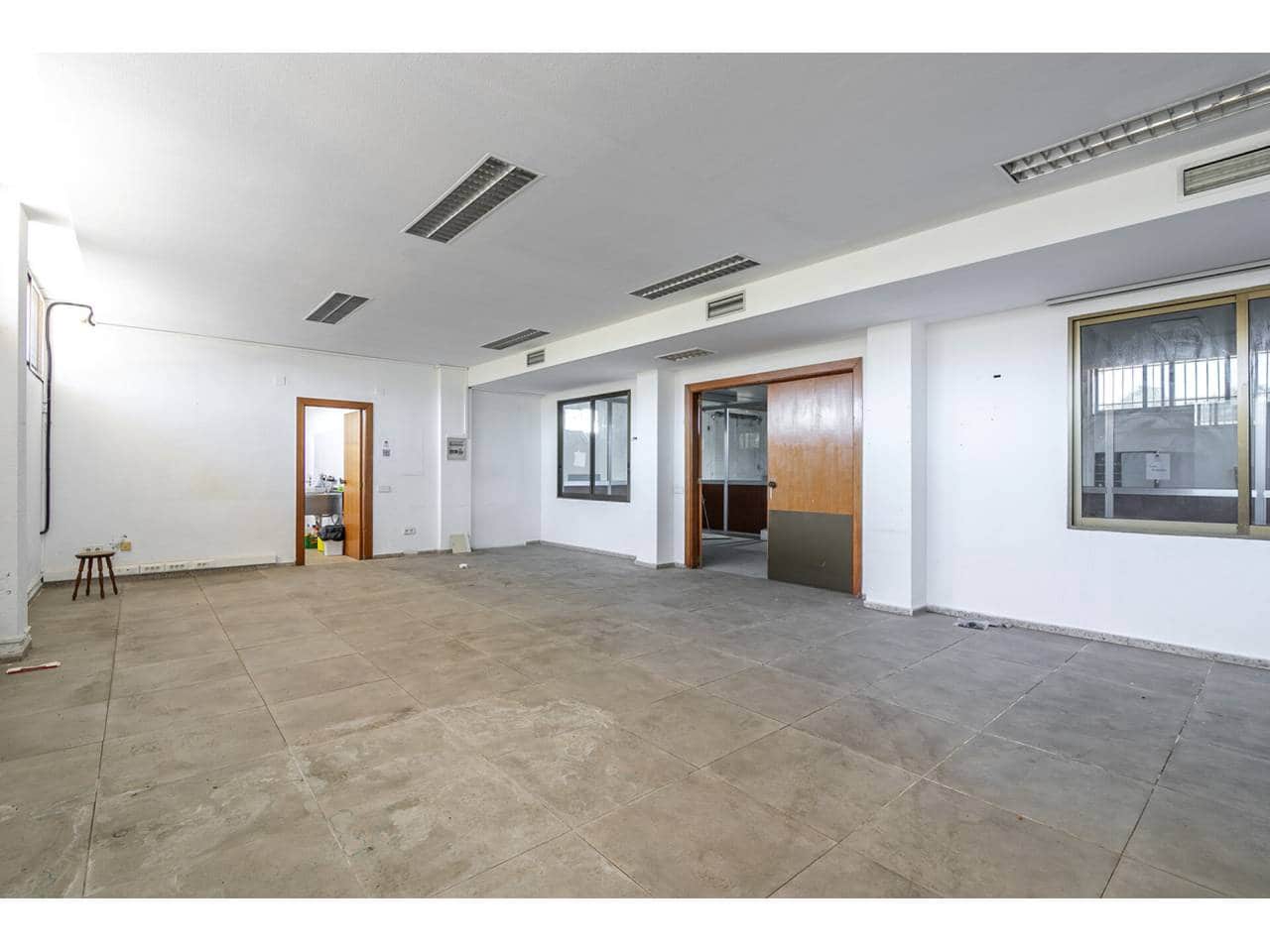 Entreprise à vendre à Paterna - 1 500 000 € (Ref: 6923703)