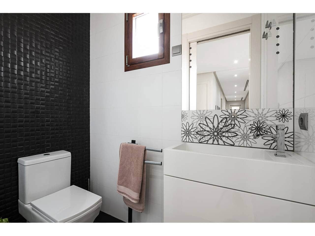 7 soverom Villa til salgs i Algemesi med svømmebasseng garasje - € 1 175 000 (Ref: 7115560)