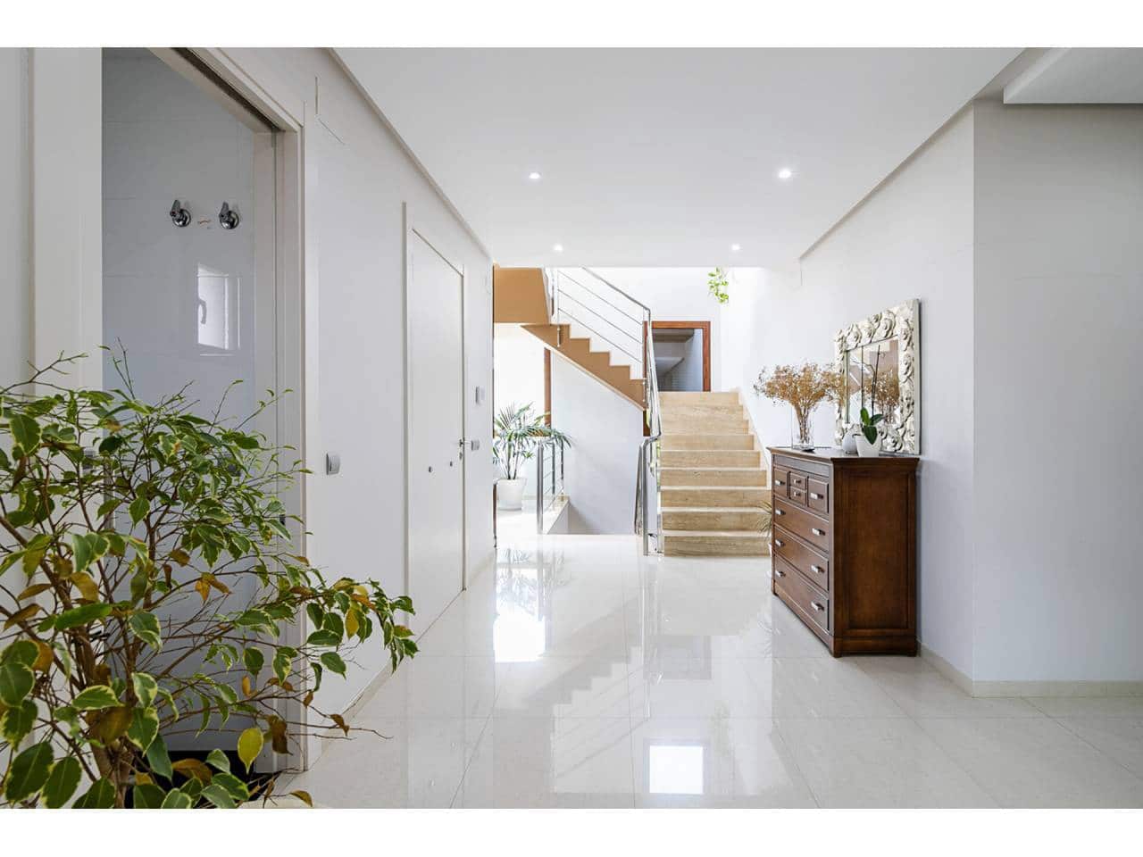 7 soverom Villa til salgs i Algemesi med svømmebasseng garasje - € 1 175 000 (Ref: 7115560)