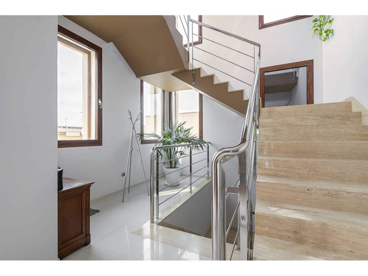 7 soverom Villa til salgs i Algemesi med svømmebasseng garasje - € 1 175 000 (Ref: 7115560)