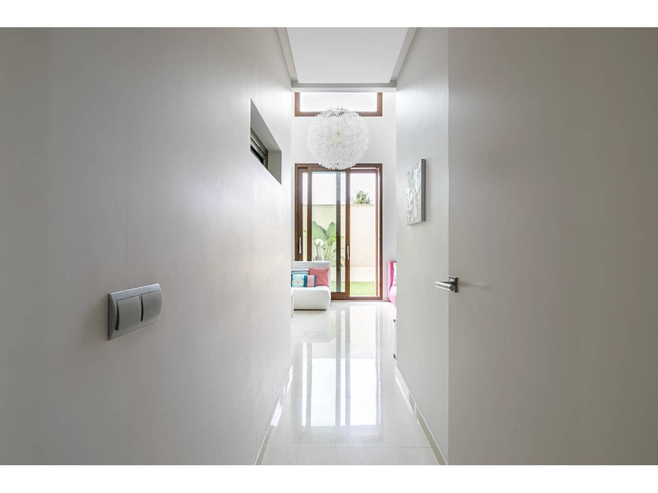 7 soverom Villa til salgs i Algemesi med svømmebasseng garasje - € 1 175 000 (Ref: 7115560)