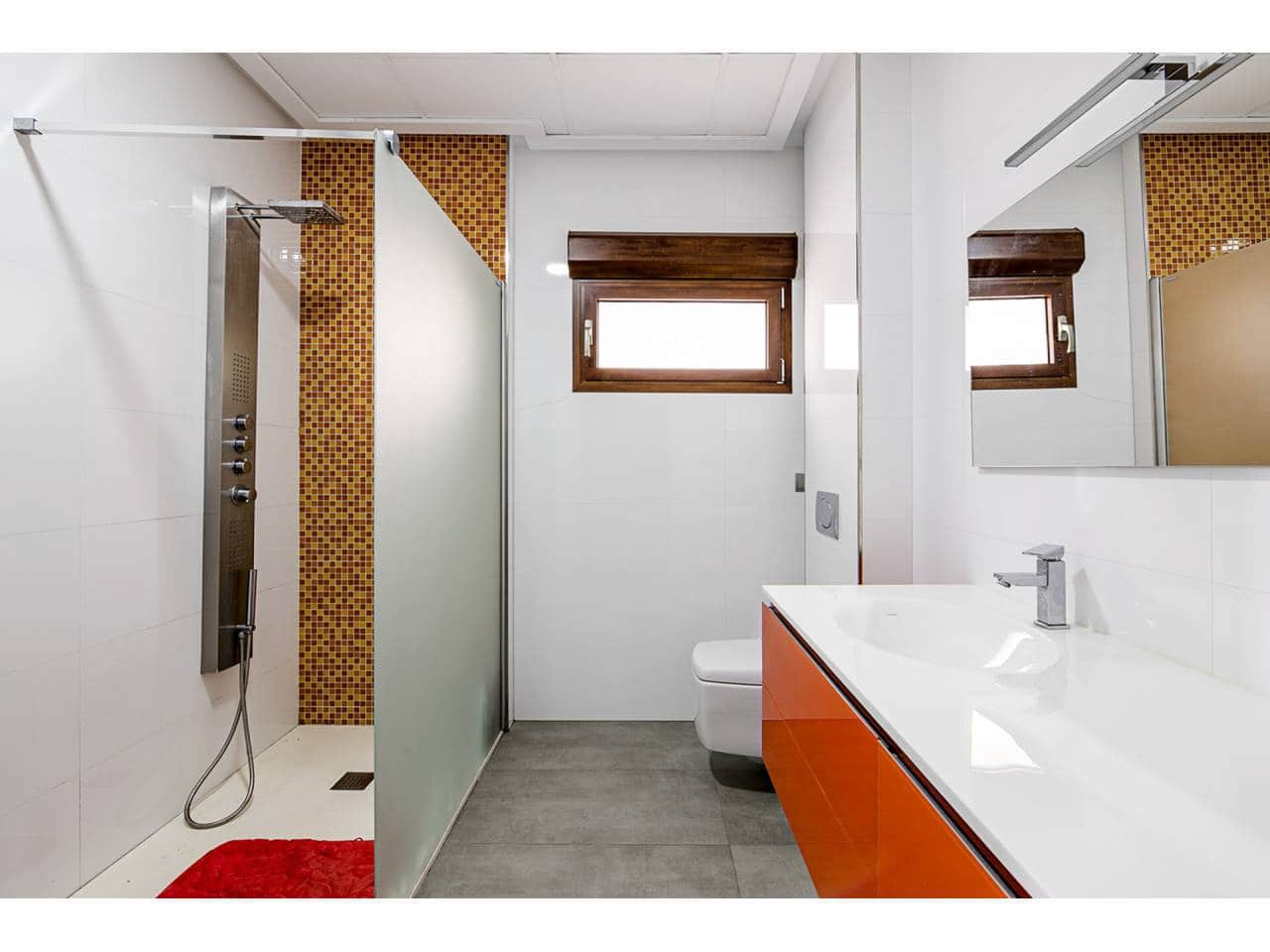 7 soverom Villa til salgs i Algemesi med svømmebasseng garasje - € 1 175 000 (Ref: 7115560)