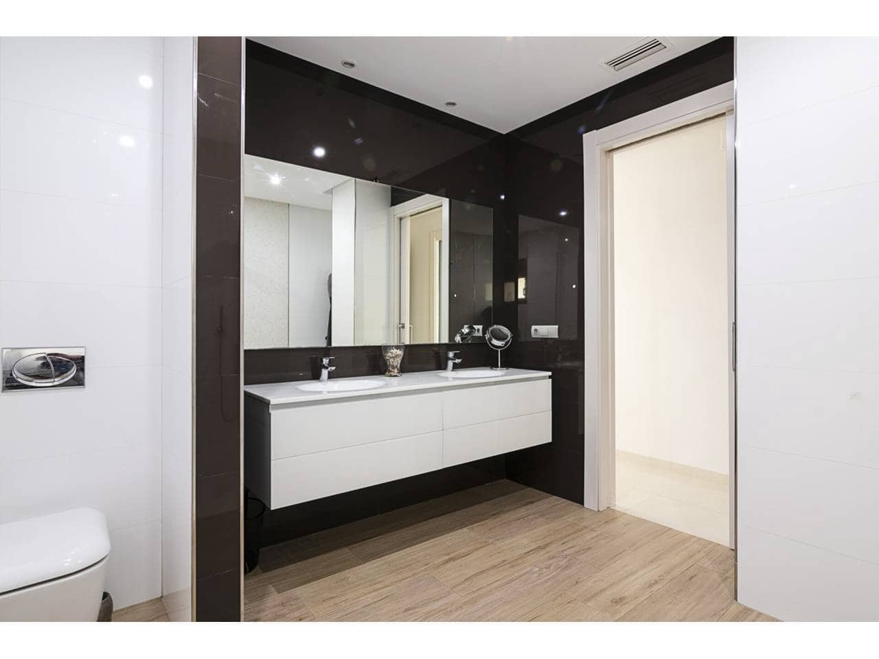 7 soverom Villa til salgs i Algemesi med svømmebasseng garasje - € 1 175 000 (Ref: 7115560)