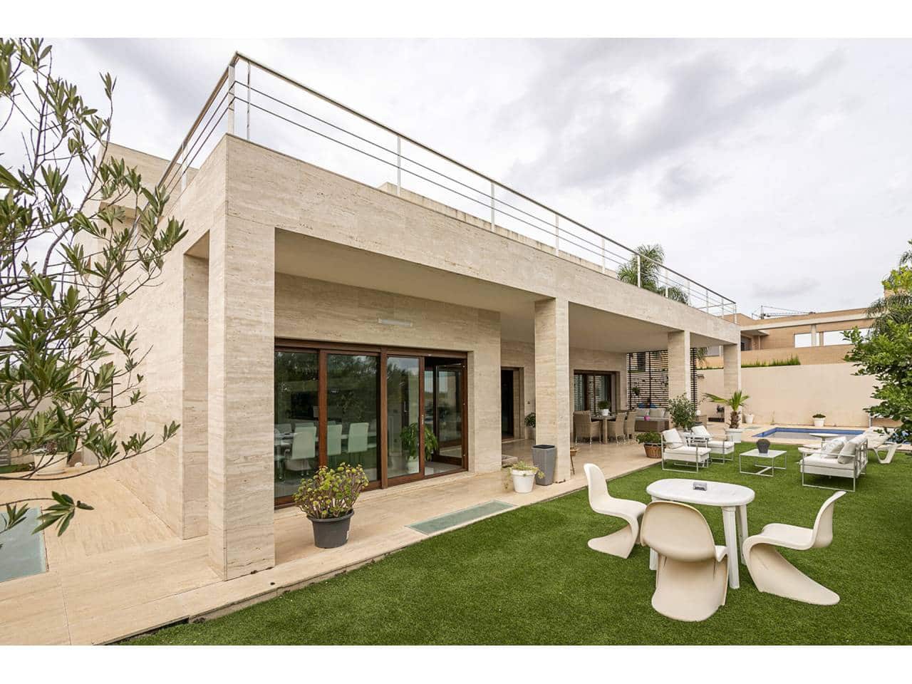 7 soverom Villa til salgs i Algemesi med svømmebasseng garasje - € 1 175 000 (Ref: 7115560)