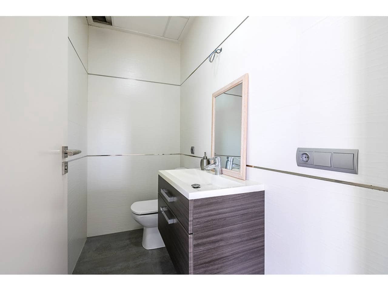 7 soverom Villa til salgs i Algemesi med svømmebasseng garasje - € 1 175 000 (Ref: 7115560)