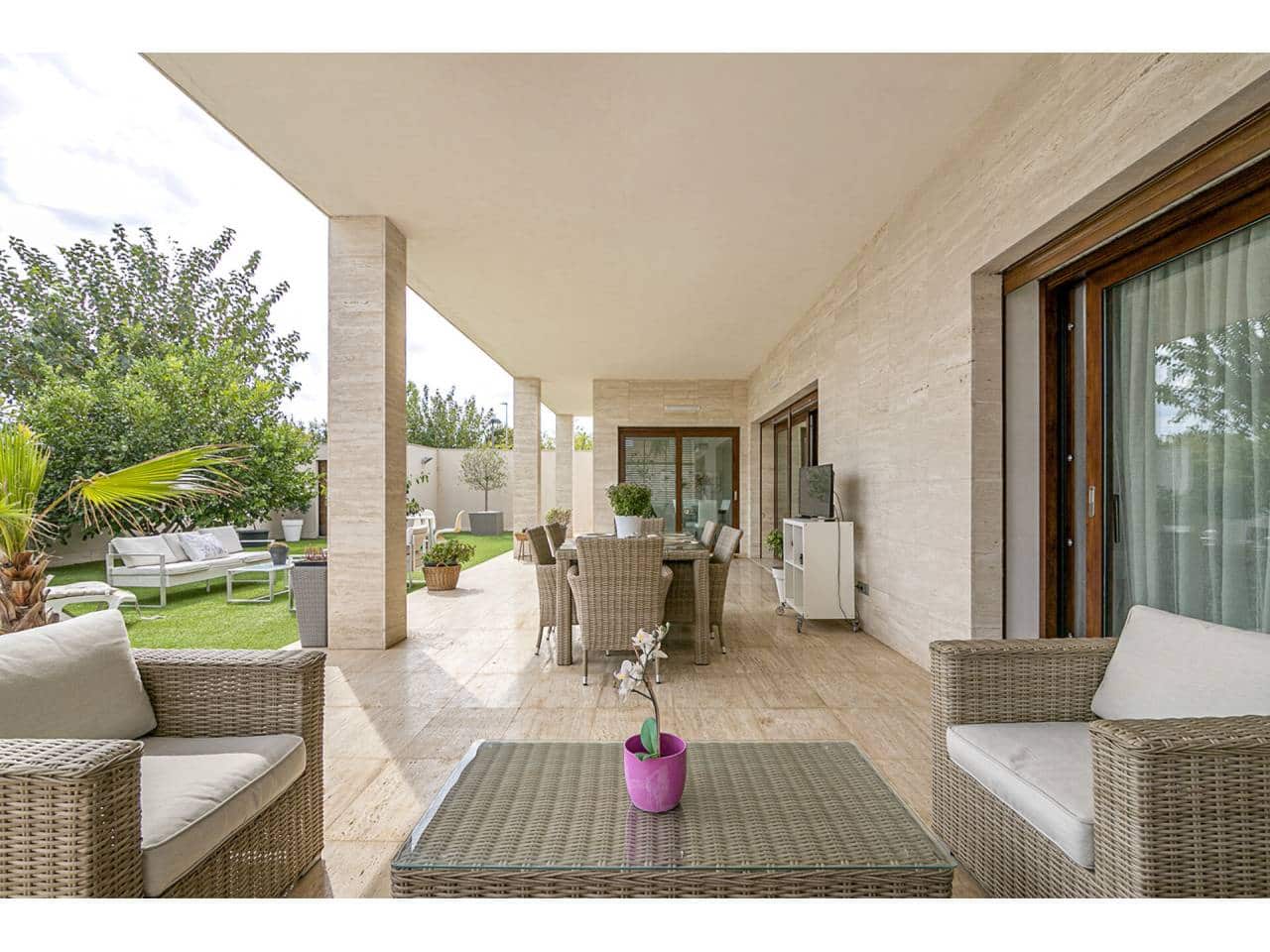 7 soverom Villa til salgs i Algemesi med svømmebasseng garasje - € 1 175 000 (Ref: 7115560)