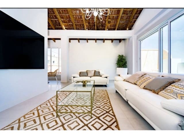 5 bedroom Penthouse for sale in Sant Francesc, Valencia city with garage - € 1,800,000 (Ref: 7399129)