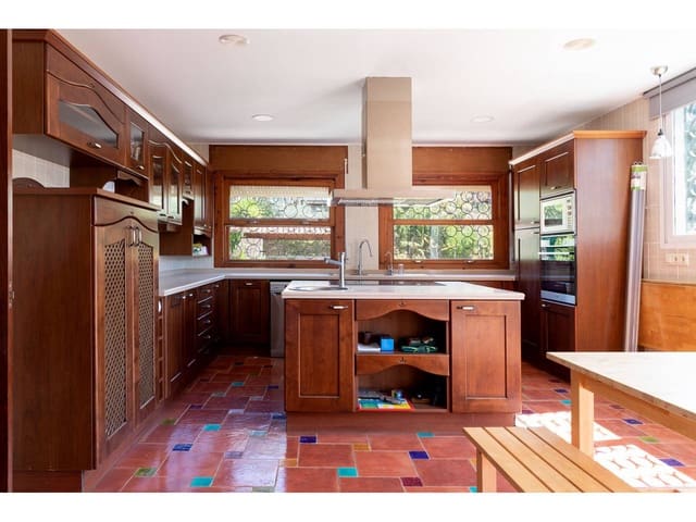 4 soveværelse Villa til salg i Godelleta med swimmingpool garage - € 495.000 (Ref: 7533107)