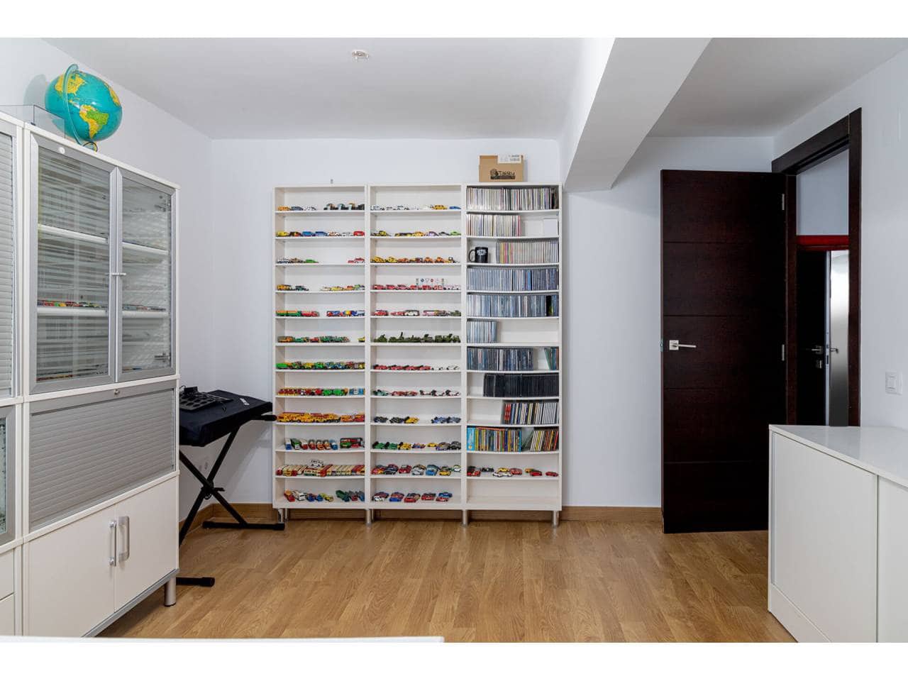 4 soveværelse Villa til salg i Godelleta med swimmingpool garage - € 495.000 (Ref: 7533107)