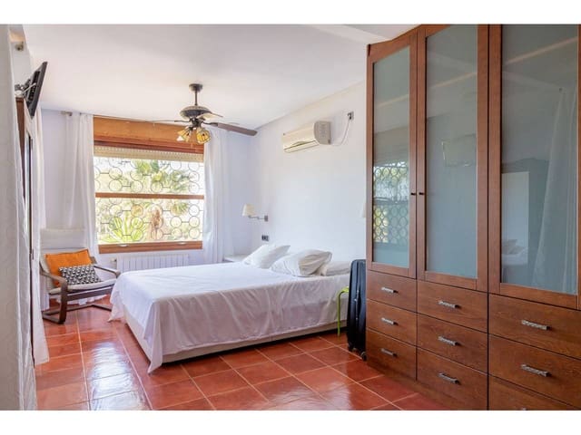 4 soveværelse Villa til salg i Godelleta med swimmingpool garage - € 495.000 (Ref: 7533107)