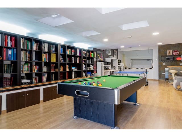 4 soveværelse Villa til salg i Godelleta med swimmingpool garage - € 495.000 (Ref: 7533107)