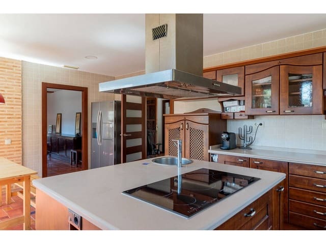 4 soveværelse Villa til salg i Godelleta med swimmingpool garage - € 495.000 (Ref: 7533107)