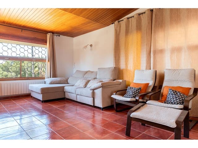 4 soveværelse Villa til salg i Godelleta med swimmingpool garage - € 495.000 (Ref: 7533107)