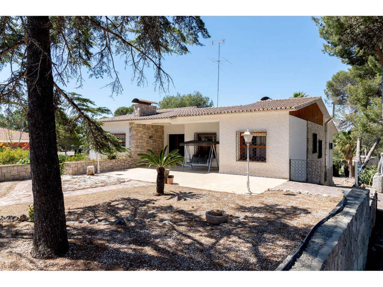 4 soveværelse Villa til salg i Godelleta med swimmingpool garage - € 495.000 (Ref: 7533107)