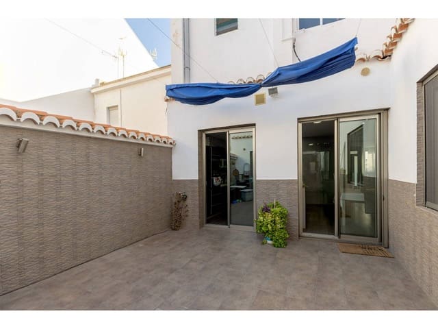 3 bedroom Townhouse for sale in Puçol with garage - € 450,000 (Ref: 7839447)