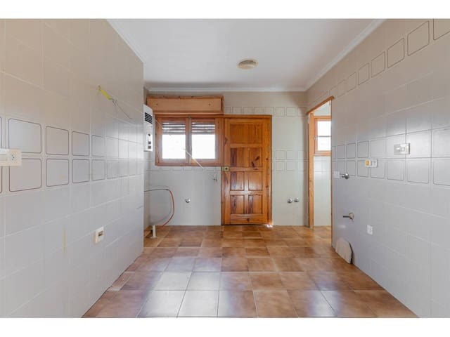 5 soveværelse Finca/Landehus til salg i Ontinyent med garage - € 370.000 (Ref: 8084942)