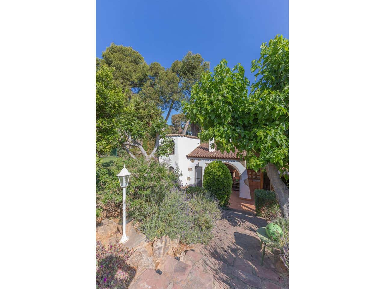 6 soveværelse Villa til salg i L'Eliana med swimmingpool garage - € 865.000 (Ref: 8304662)