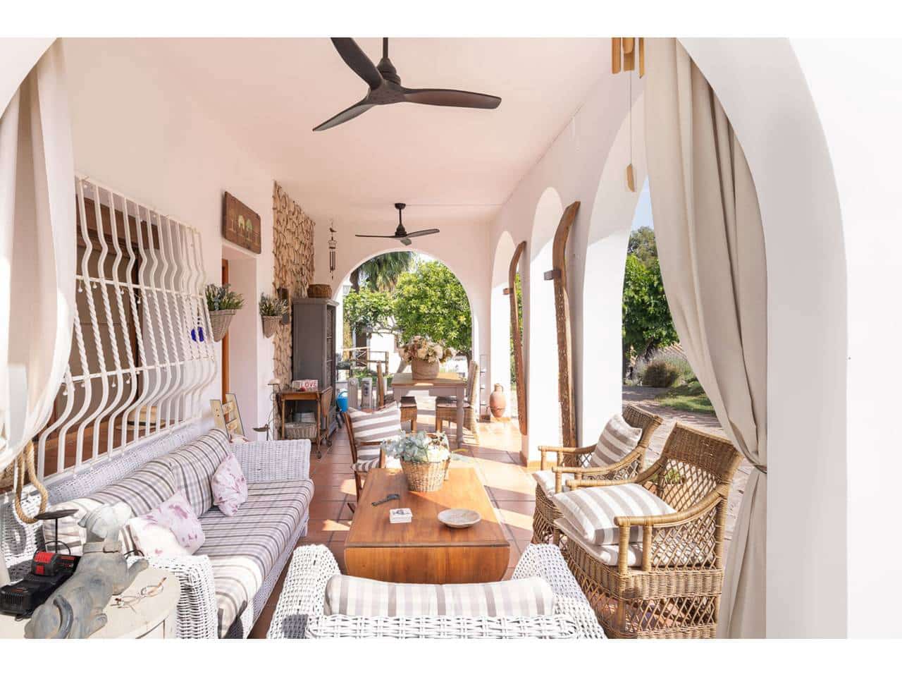 6 soveværelse Villa til salg i L'Eliana med swimmingpool garage - € 865.000 (Ref: 8304662)