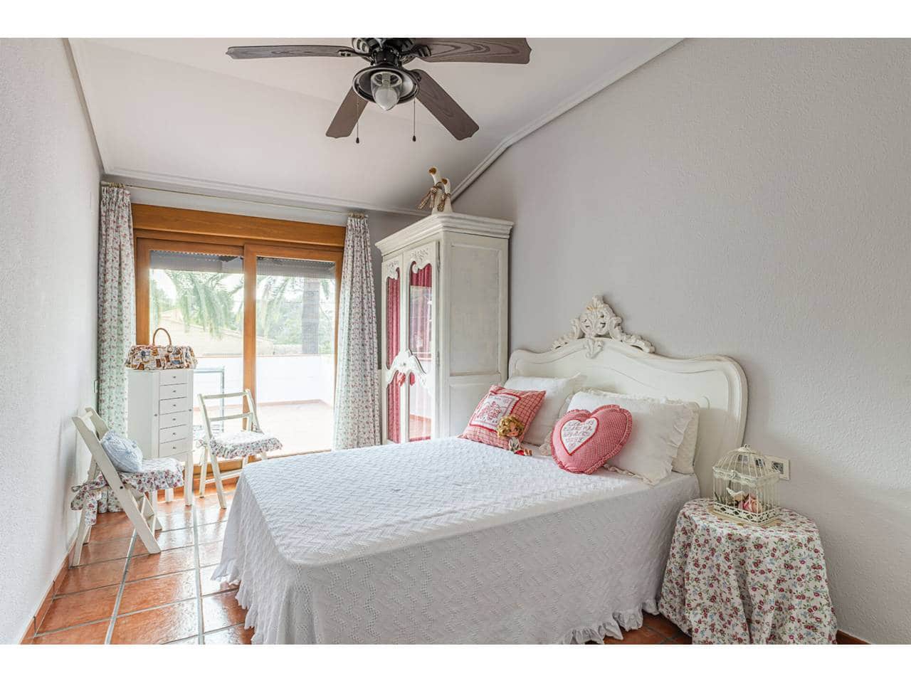 6 soveværelse Villa til salg i L'Eliana med swimmingpool garage - € 865.000 (Ref: 8304662)