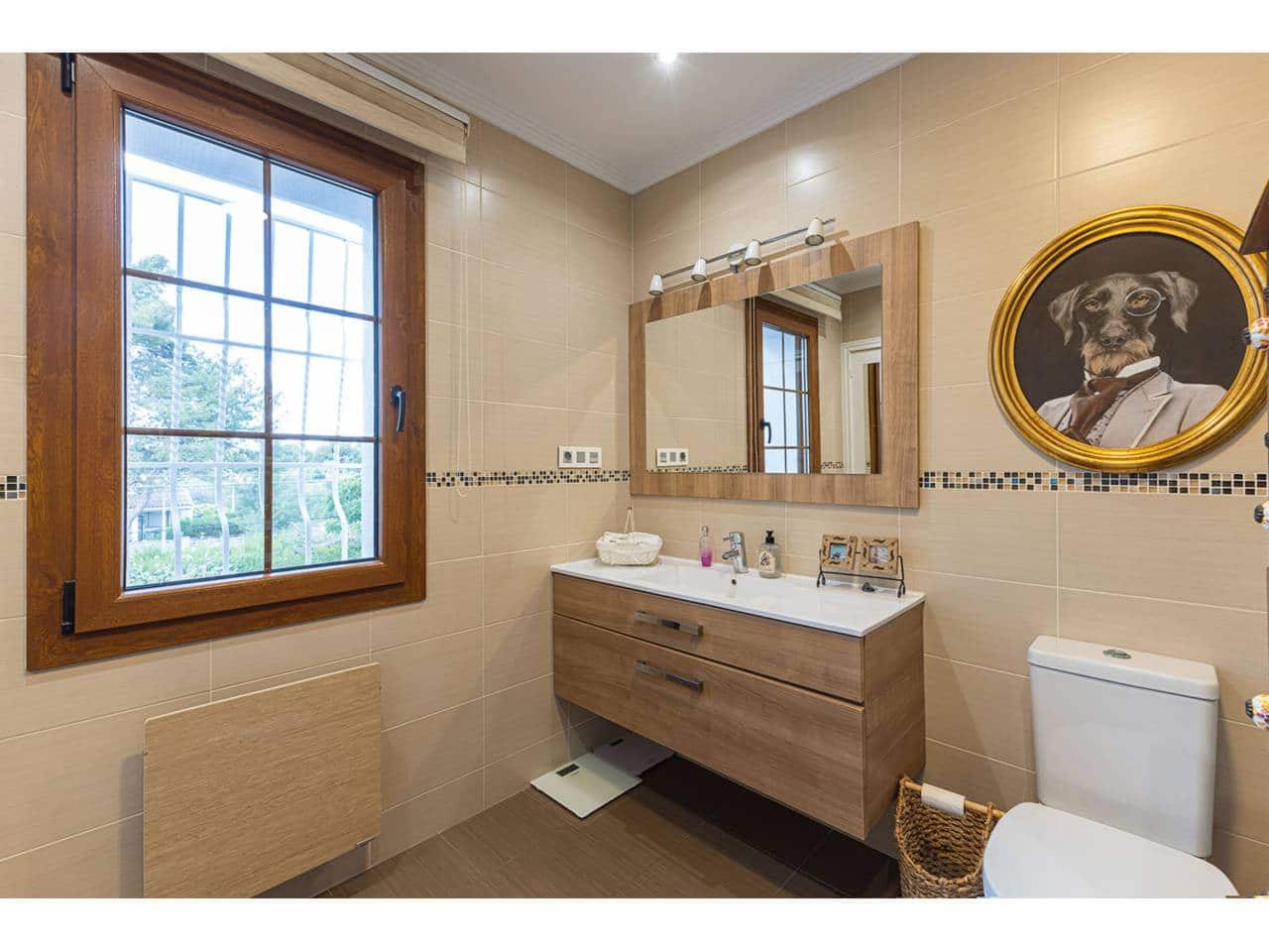 6 soveværelse Villa til salg i L'Eliana med swimmingpool garage - € 865.000 (Ref: 8304662)