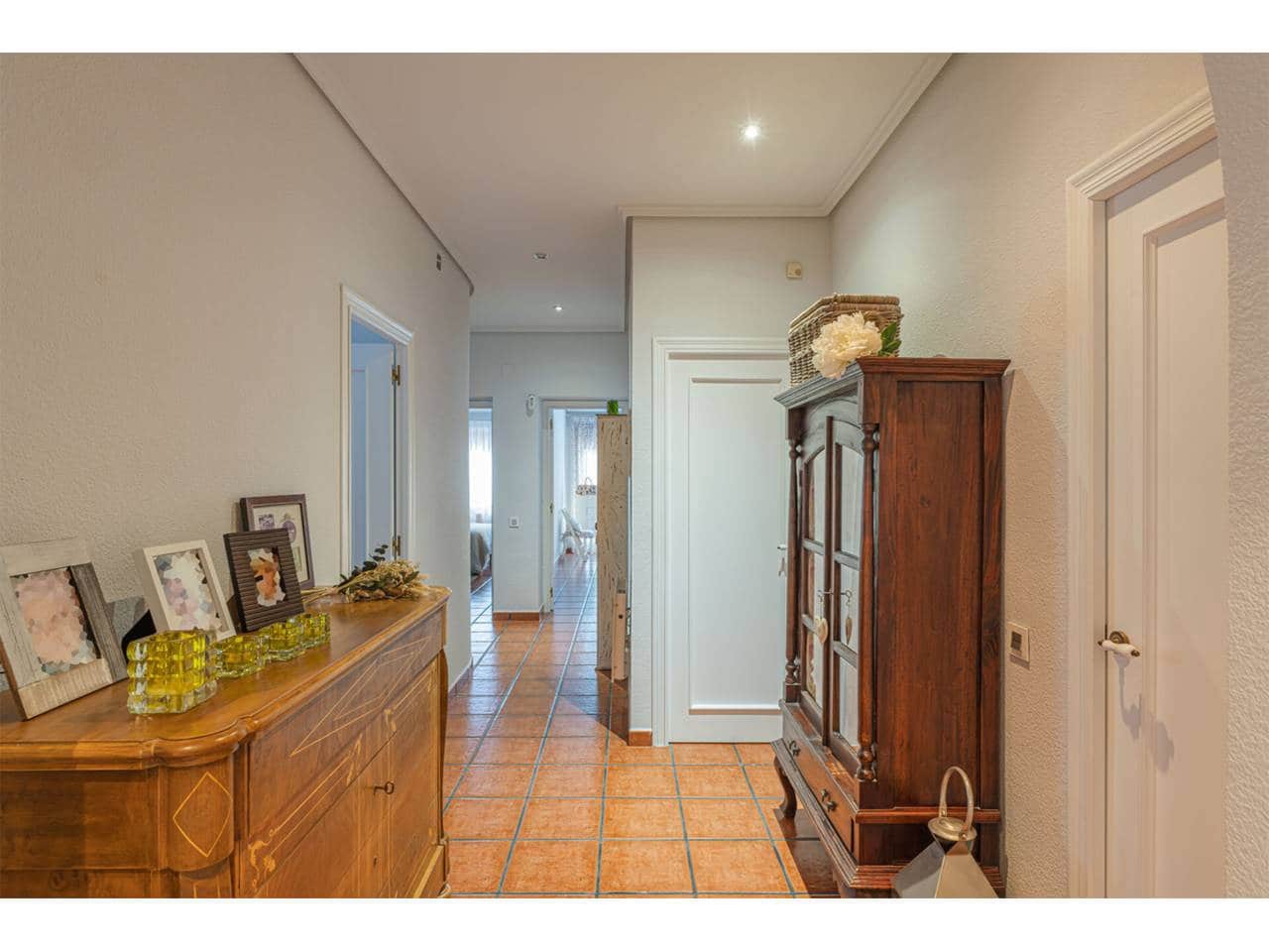 6 soveværelse Villa til salg i L'Eliana med swimmingpool garage - € 865.000 (Ref: 8304662)