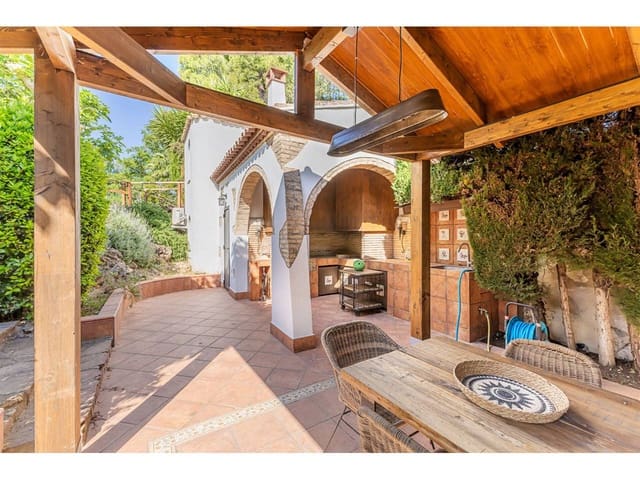 6 soverom Villa til salgs i L'Eliana med svømmebasseng garasje - € 865 000 (Ref: 8304662)