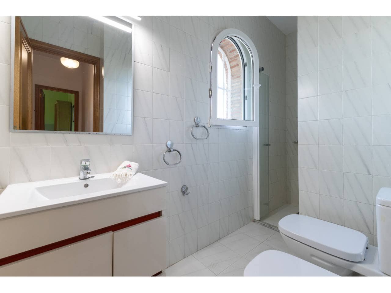 7 soveværelse Villa til salg i La Pobla de Vallbona med swimmingpool garage - € 830.000 (Ref: 8705457)