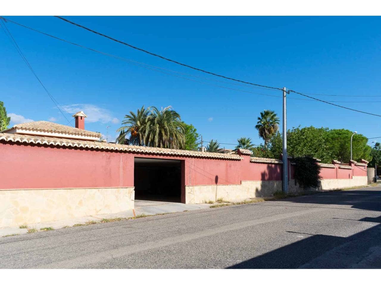 7 soveværelse Villa til salg i La Pobla de Vallbona med swimmingpool garage - € 830.000 (Ref: 8705457)