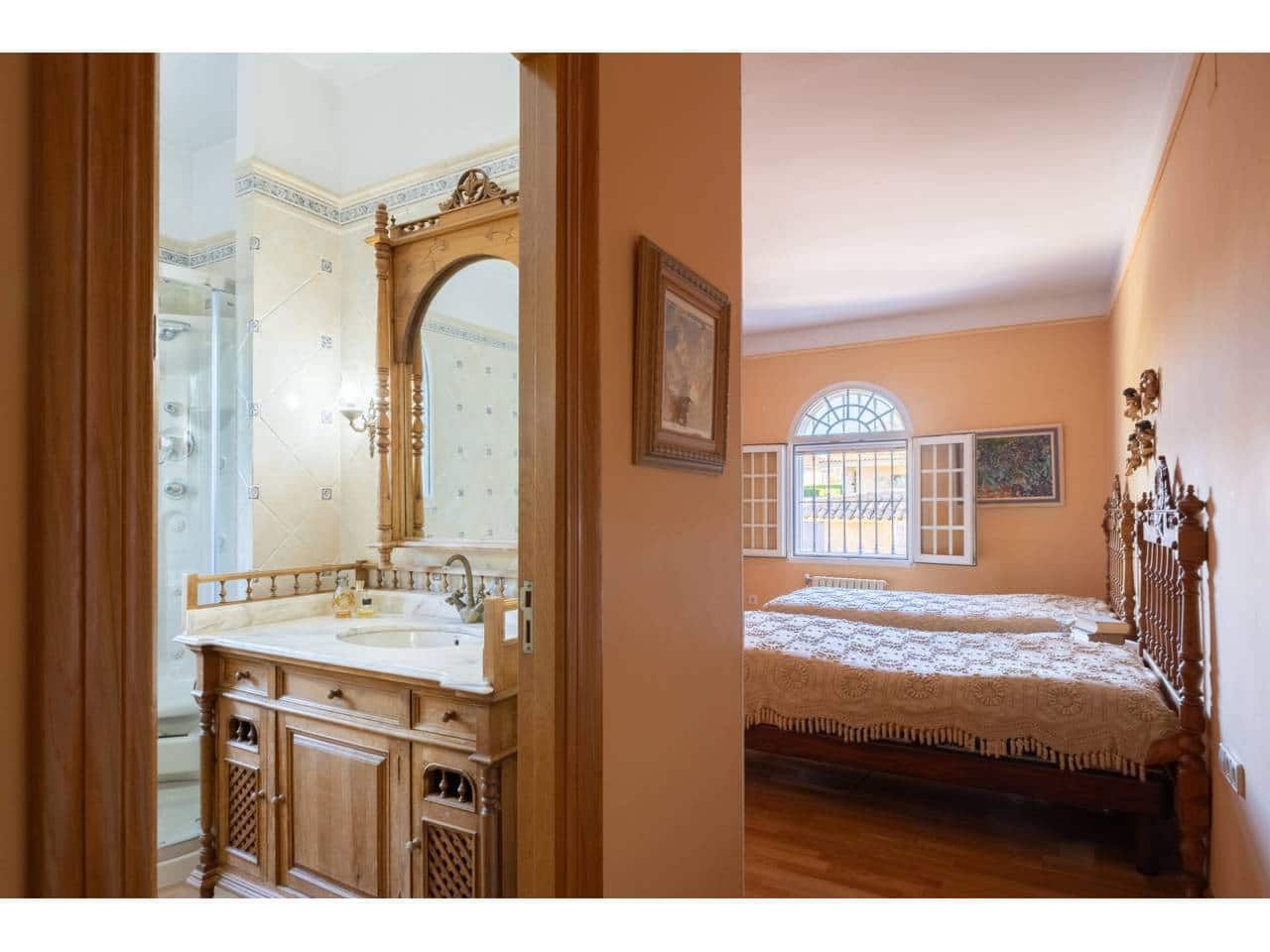 7 soveværelse Villa til salg i La Pobla de Vallbona med swimmingpool garage - € 830.000 (Ref: 8705457)