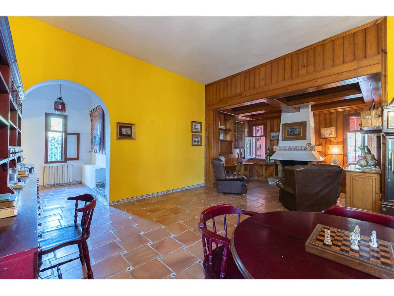 7 soveværelse Villa til salg i La Pobla de Vallbona med swimmingpool garage - € 830.000 (Ref: 8705457)