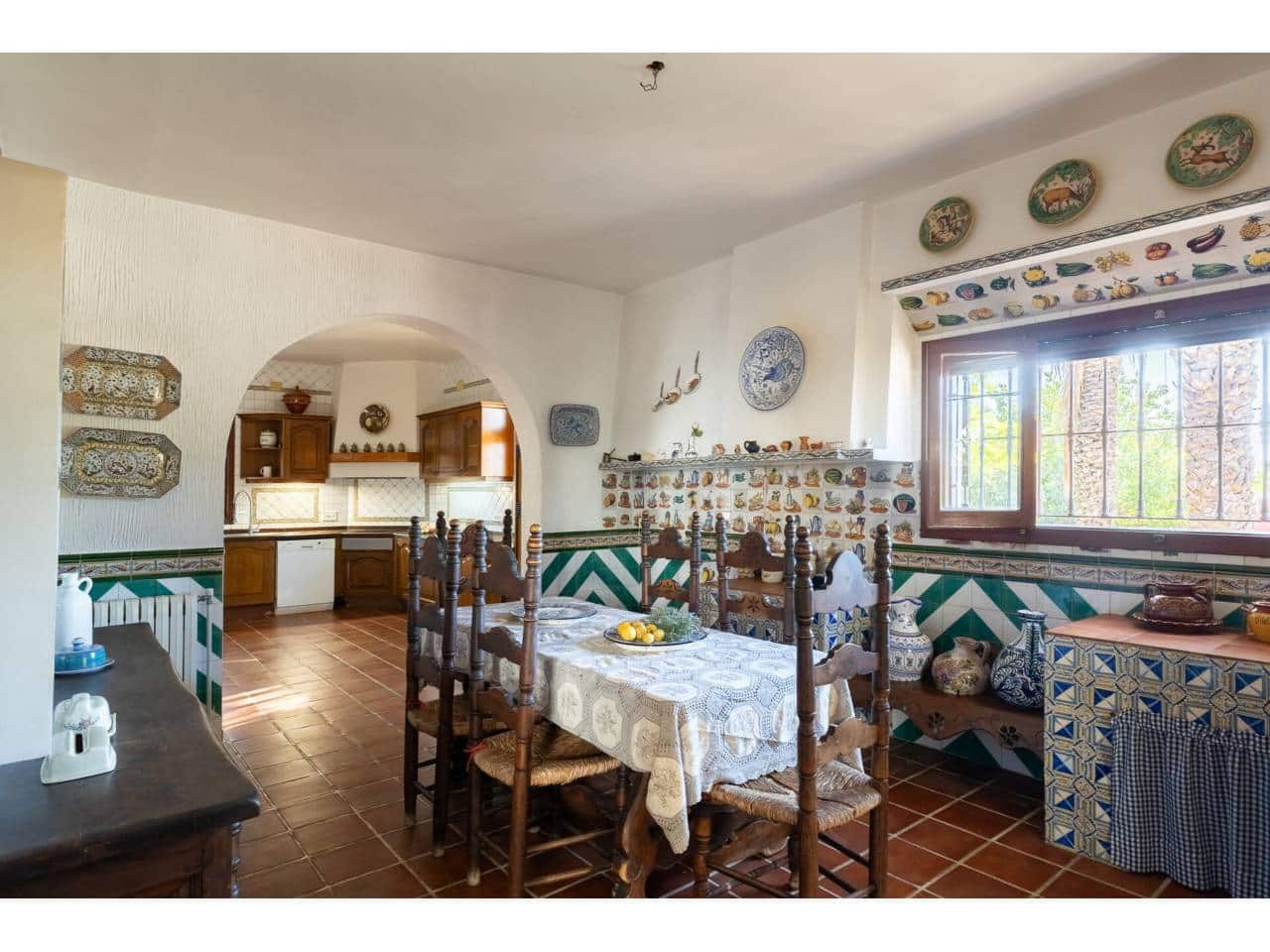 7 soveværelse Villa til salg i La Pobla de Vallbona med swimmingpool garage - € 830.000 (Ref: 8705457)