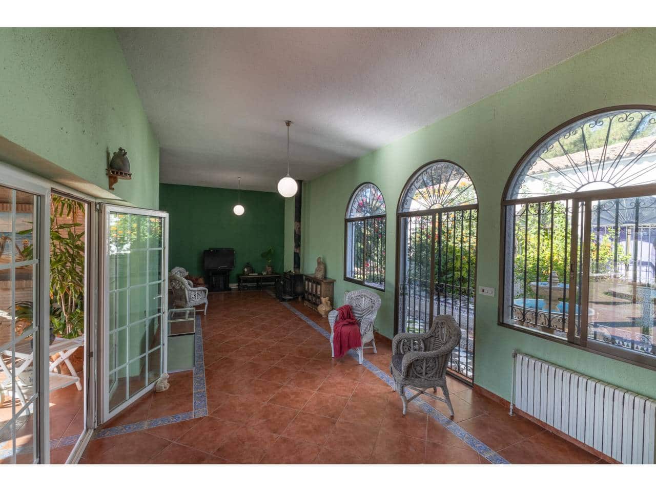 7 soveværelse Villa til salg i La Pobla de Vallbona med swimmingpool garage - € 830.000 (Ref: 8705457)