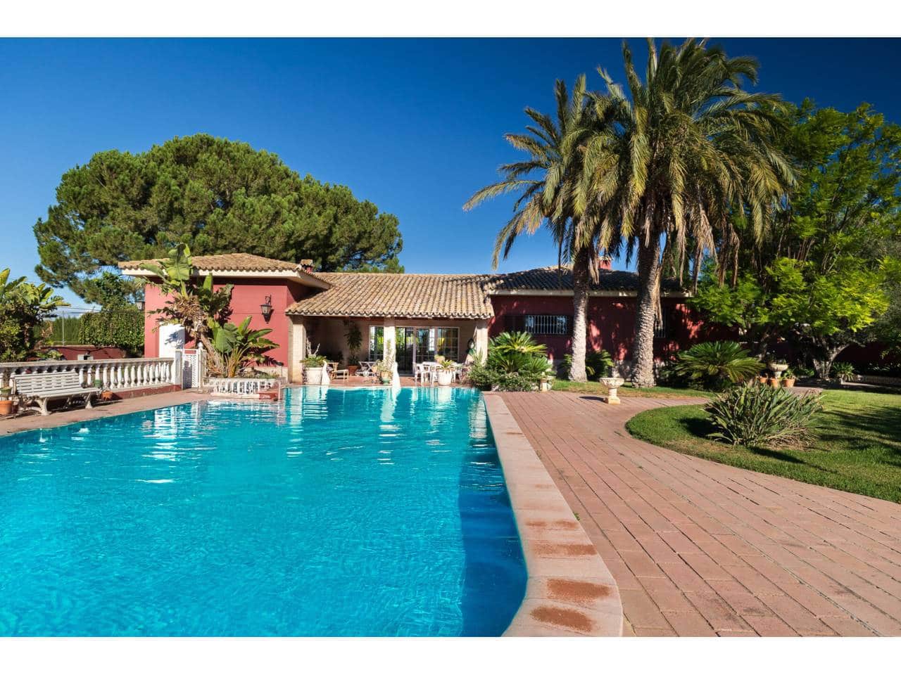 7 soveværelse Villa til salg i La Pobla de Vallbona med swimmingpool garage - € 830.000 (Ref: 8705457)