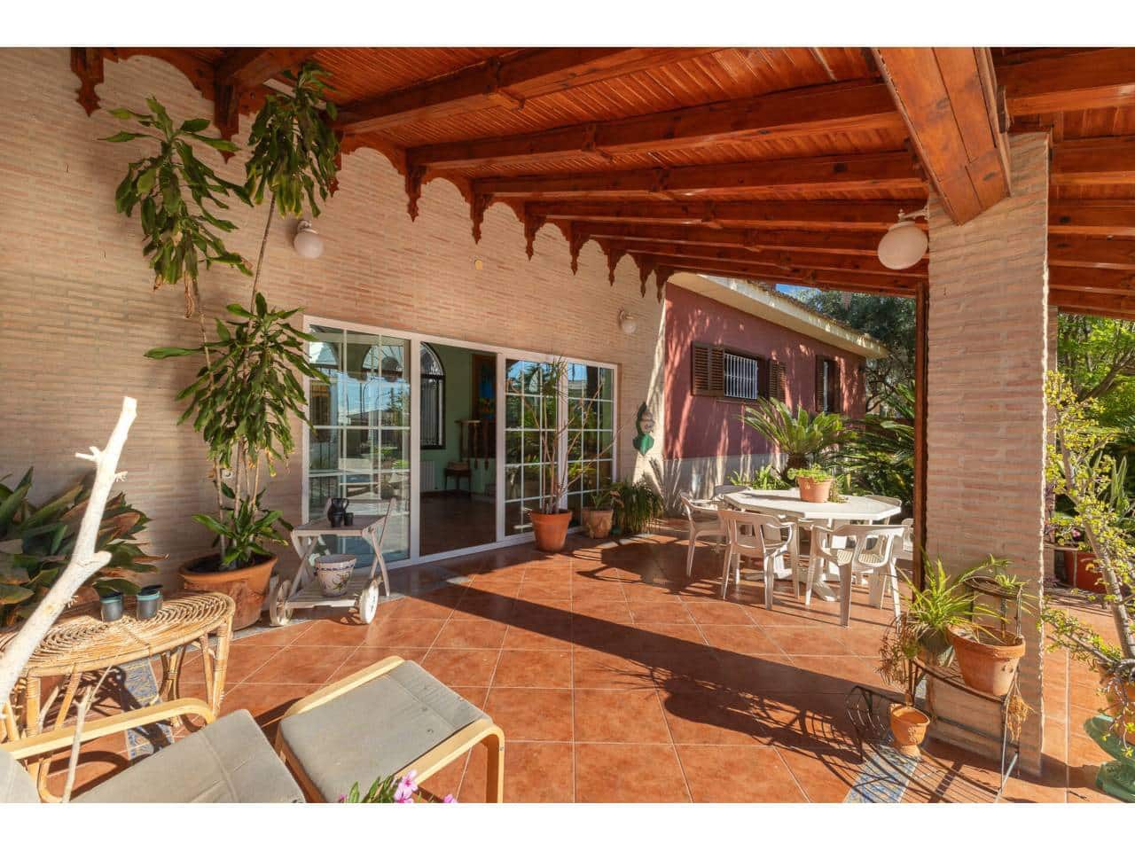 7 soveværelse Villa til salg i La Pobla de Vallbona med swimmingpool garage - € 830.000 (Ref: 8705457)