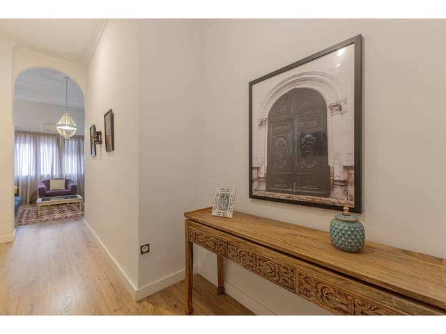 3 bedroom Flat for sale in Arrancapins, Valencia city - € 510,000 (Ref: 8885494)