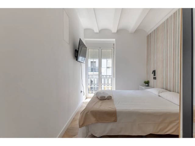 2 slaapkamer Flat te koop in Russafa, Valencia stad - € 295.000 (Ref: 8990323)